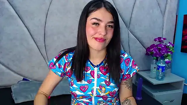 Mia Charlothe online show from December 29, 5:53 am