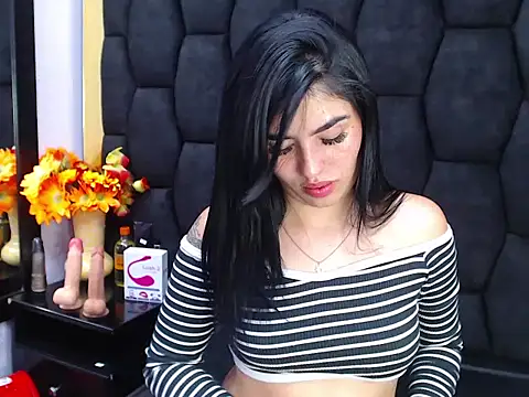 Mia Charlothe online show from February 13, 7:52 pm