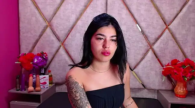Mia Charlothe online show from February 19, 9:28 am