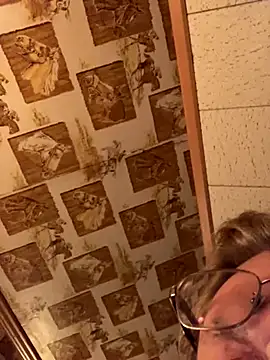 Tonybaloney1972 online show from October 10, 12:04 pm