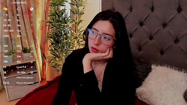 aisha bx online show from January 21, 5:30 pm