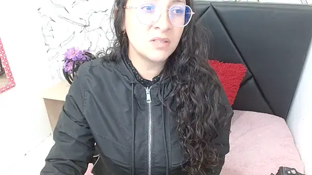sarax ximena online show from July 1, 4:07 pm