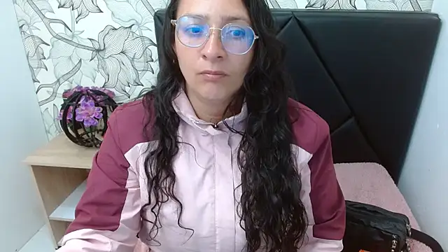 sarax ximena online show from August 1, 7:07 am