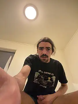 wolfwhite95 online show from March 13, 10:05 pm