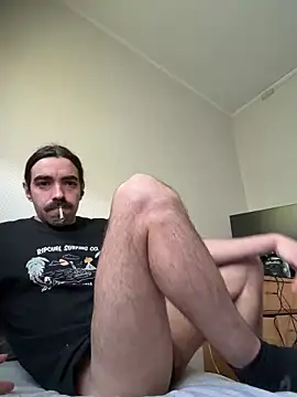 Snapshot of wolfwhite95 chatting on June 1, 9:05 pm wolfwhite95 online show from June 1, 9:05 pm