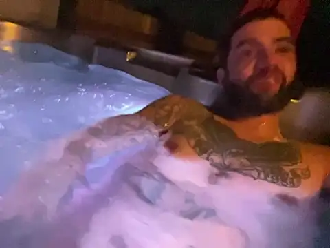 Snapshot of PR-Papi512 chatting on February 25, 4:11 am PR-Papi512 online show from February 25, 4:11 am