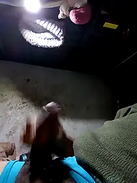 Snapshot of rayhot69 chatting on December 25, 12:05 pm rayhot69 online show from December 25, 12:05 pm