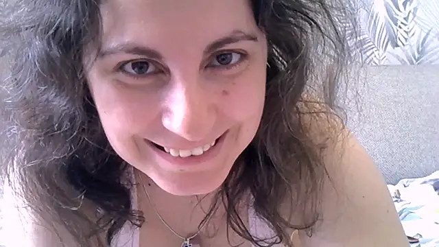 ShelaDiass online show from March 28, 3:39 am