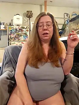 MsShelby40 online show from May 2, 9:53 pm