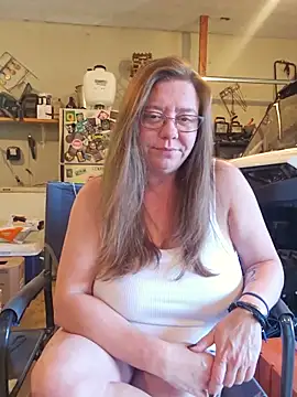 MsShelby40 online show from June 2, 10:12 pm