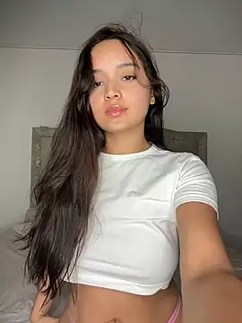 Snapshot of MollySanders___ chatting on January 22, 3:41 am MollySanders online show from January 22, 3:41 am