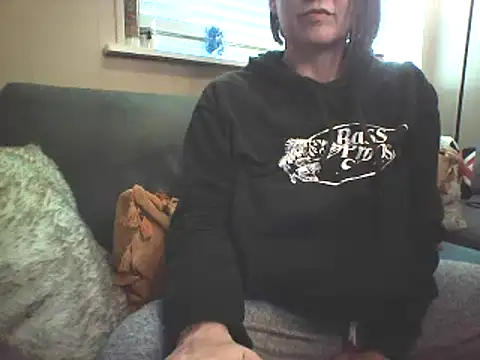 Big-Tits-McGee online show from February 13, 8:45 pm