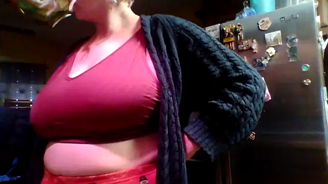 Big-Tits-McGee online show from December 15, 2:43 pm