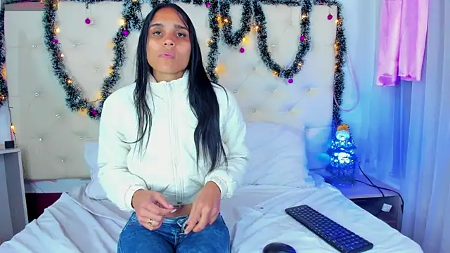 sophie pariss online show from December 24, 4:33 am