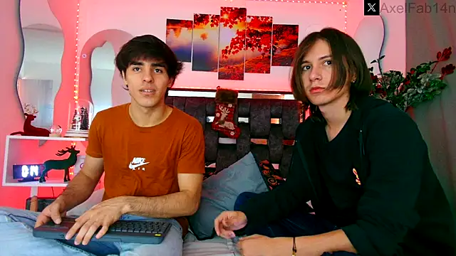 Snapshot of Alex_and_Fabian chatting on December 14, 6:20 pm Alex and Fabian online show from December 14, 6:20 pm