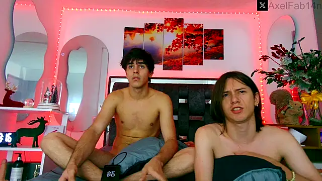 Snapshot of Alex_and_Fabian chatting on December 18, 9:40 pm Alex and Fabian online show from December 18, 9:40 pm