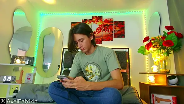 Snapshot of Alex_and_Fabian chatting on February 9, 6:58 pm Alex and Fabian online show from February 9, 6:58 pm