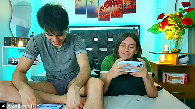 Snapshot of Alex_and_Fabian chatting on February 23, 10:20 pm Alex and Fabian online show from February 23, 10:20 pm