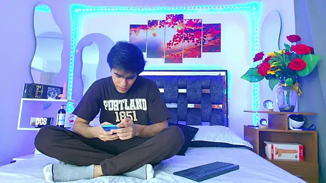 Snapshot of Alex_and_Fabian chatting on March 21, 6:51 pm Alex and Fabian online show from March 21, 6:51 pm