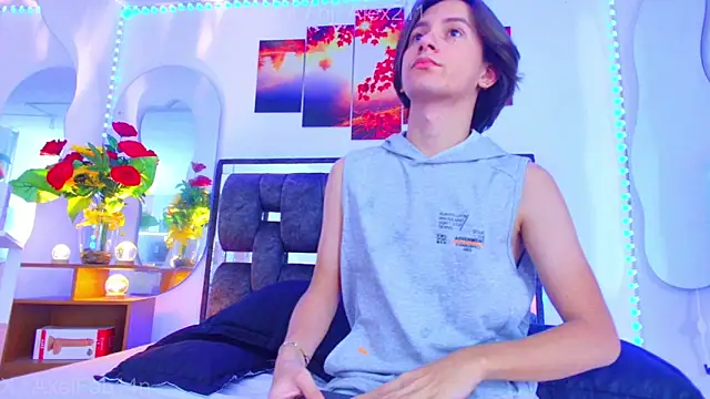 Alex and Fabian online show from September 28, 9:09 pm