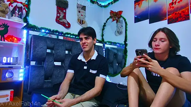 Snapshot of Alex_and_Fabian chatting on December 19, 4:41 am Alex and Fabian online show from December 19, 4:41 am