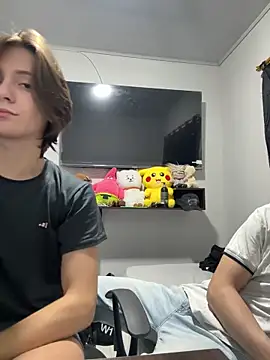 Snapshot of Alex_and_Fabian chatting on March 5, 5:58 am Alex and Fabian online show from March 5, 5:58 am