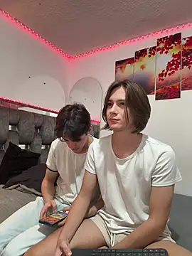 Snapshot of Alex_and_Fabian chatting on March 8, 4:38 am Alex and Fabian online show from March 8, 4:38 am