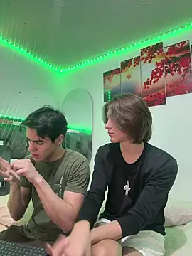 Snapshot of Alex_and_Fabian chatting on March 16, 3:56 am Alex and Fabian online show from March 16, 3:56 am