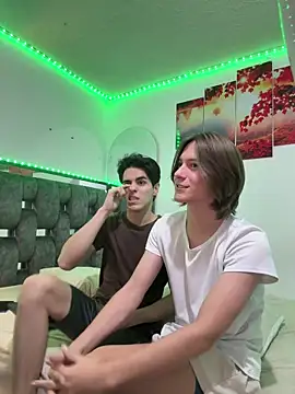 Snapshot of Alex_and_Fabian chatting on March 18, 4:15 am Alex and Fabian online show from March 18, 4:15 am