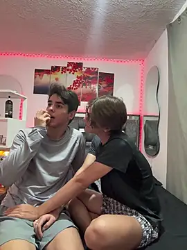 Alex and Fabian online show from May 20, 5:35 am