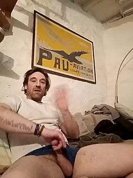 Crookedcook82xh online show from March 29, 7:58 pm