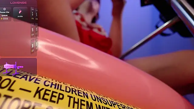 Snapshot of AlessiaDouce chatting on November 28, 8:55 pm AlessiaDouce online show from November 28, 8:55 pm