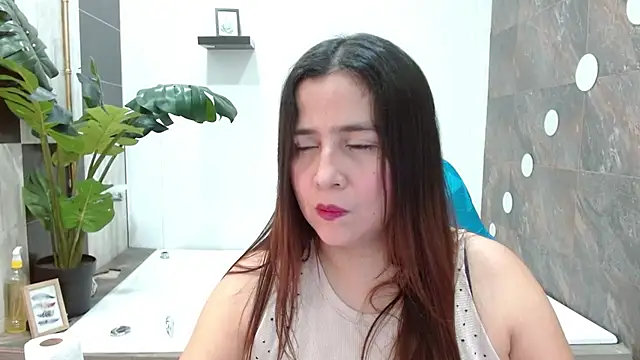 Heidy Wells online show from July 10, 1:25 pm