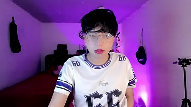 AnggelONfiree online show from January 18, 4:05 am