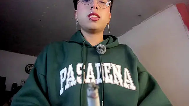 AnggelONfiree online show from February 6, 3:22 am