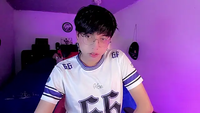 Snapshot of AnggelONfiree chatting on February 24, 4:32 am AnggelONfiree online show from February 24, 4:32 am