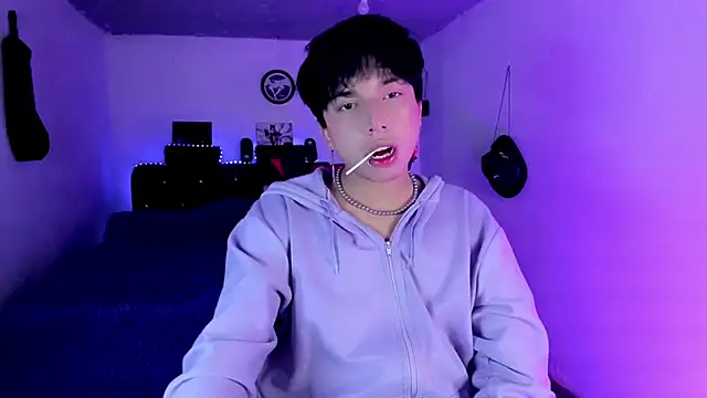 Snapshot of AnggelONfiree chatting on March 5, 5:03 am AnggelONfiree online show from March 5, 5:03 am