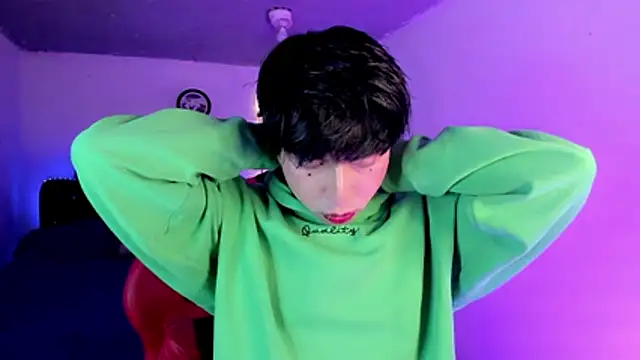 Snapshot of AnggelONfiree chatting on March 13, 4:52 am AnggelONfiree online show from March 13, 4:52 am