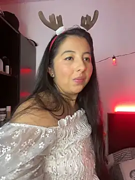 Snapshot of Isa_bel chatting on December 26, 4:32 am Isa bel online show from December 26, 4:32 am