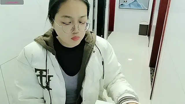 Snapshot of luoxuwen chatting on December 5, 3:04 am luoxuwen online show from December 5, 3:04 am