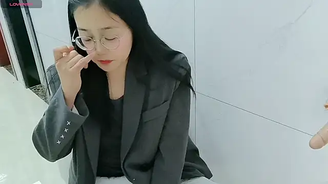 Snapshot of luoxuwen chatting on March 6, 7:14 am luoxuwen online show from March 6, 7:14 am