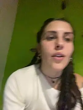 Snapshot of isadelasestrellas chatting on June 7, 3:43 am isadelasestrellas online show from June 7, 3:43 am