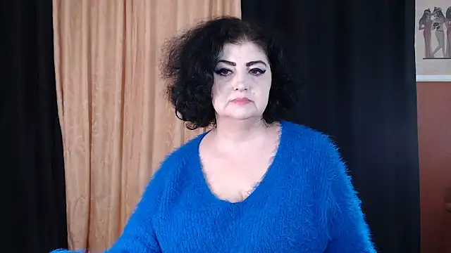 Snapshot of _MissJ_ chatting on December 1, 10:59 pm MissJ online show from December 1, 10:59 pm