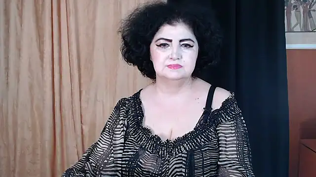 Snapshot of _MissJ_ chatting on March 19, 3:21 am MissJ online show from March 19, 3:21 am