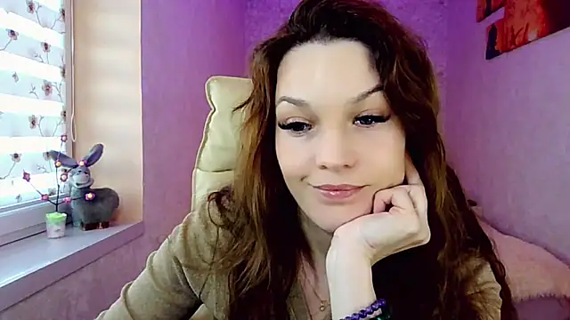 Snapshot of impossibleluna chatting on April 12, 3:39 pm impossibleluna online show from April 12, 3:39 pm