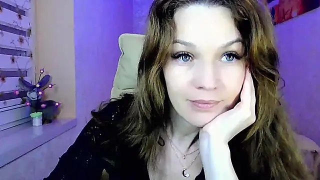 Snapshot of impossibleluna chatting on April 16, 6:52 pm impossibleluna online show from April 16, 6:52 pm