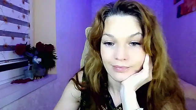 Snapshot of impossibleluna chatting on June 5, 7:52 pm impossibleluna online show from June 5, 7:52 pm