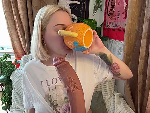 DaisyBooom online show from April 27, 9:07 am
