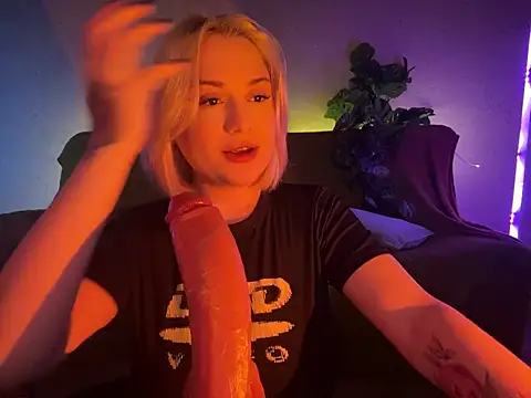 DaisyBooom online show from May 22, 6:46 pm