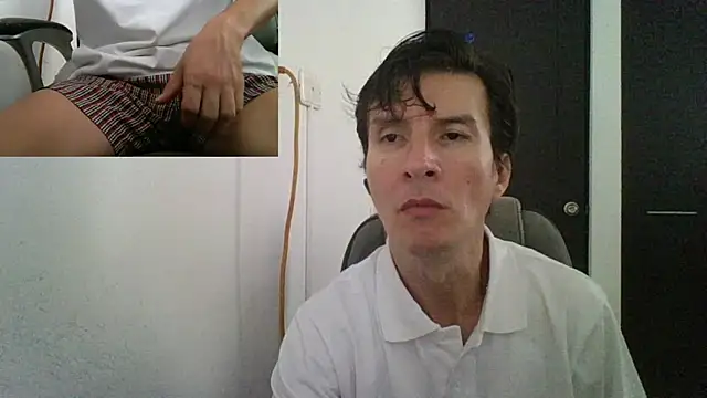 fieryloves online show from December 17, 3:28 pm